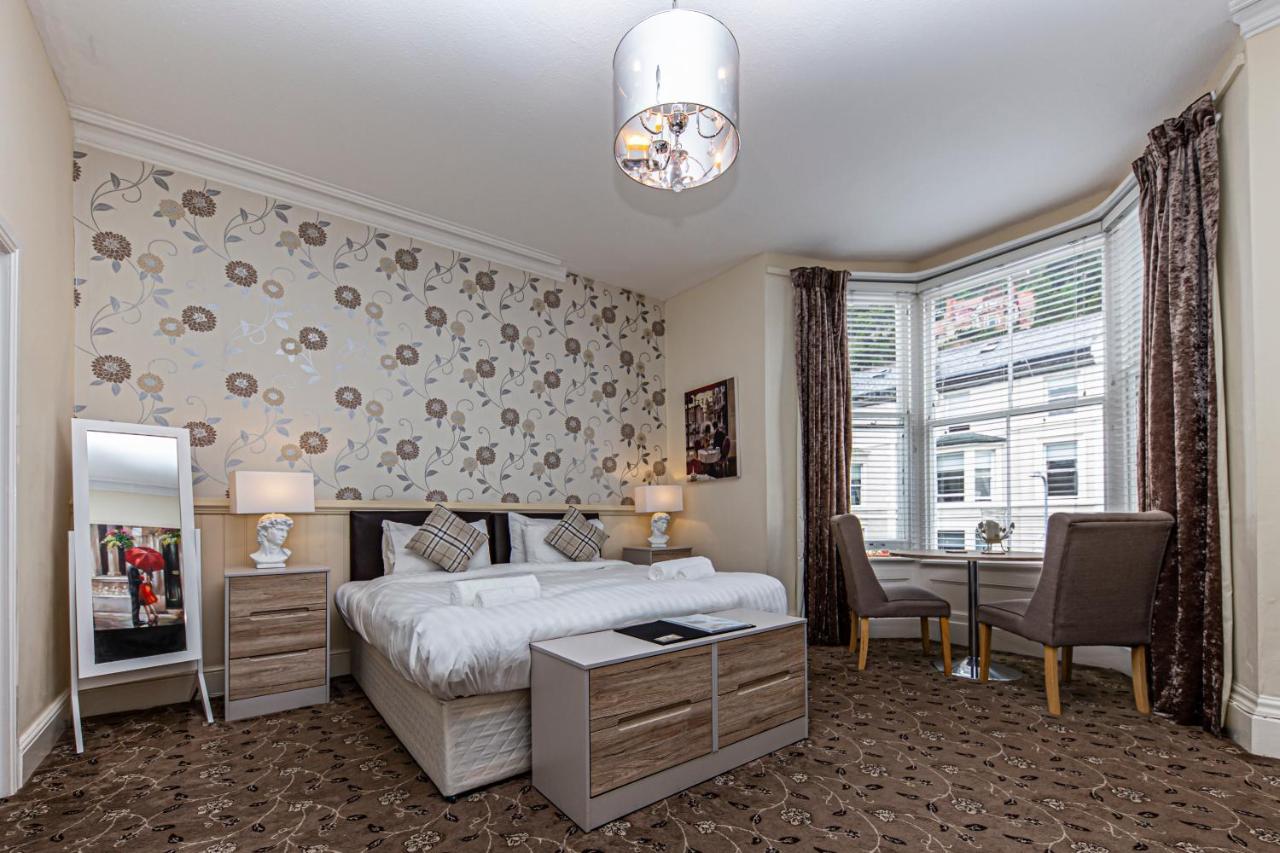 Snooze Bed & Breakfast Ландъндо Екстериор снимка