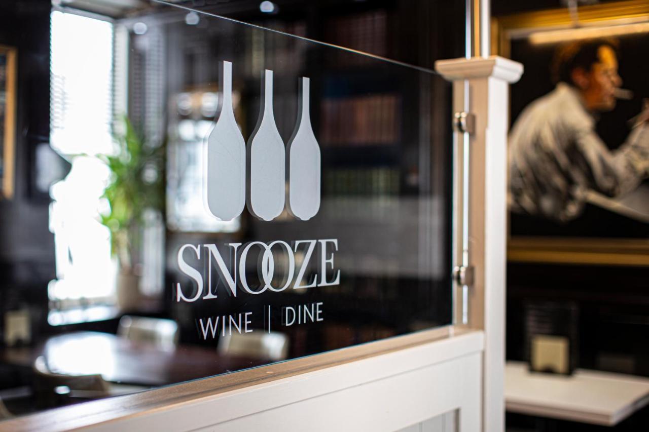 Snooze Bed & Breakfast Ландъндо Екстериор снимка